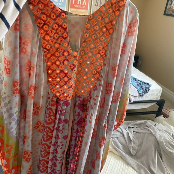 Caftan - Picture 2 of 4